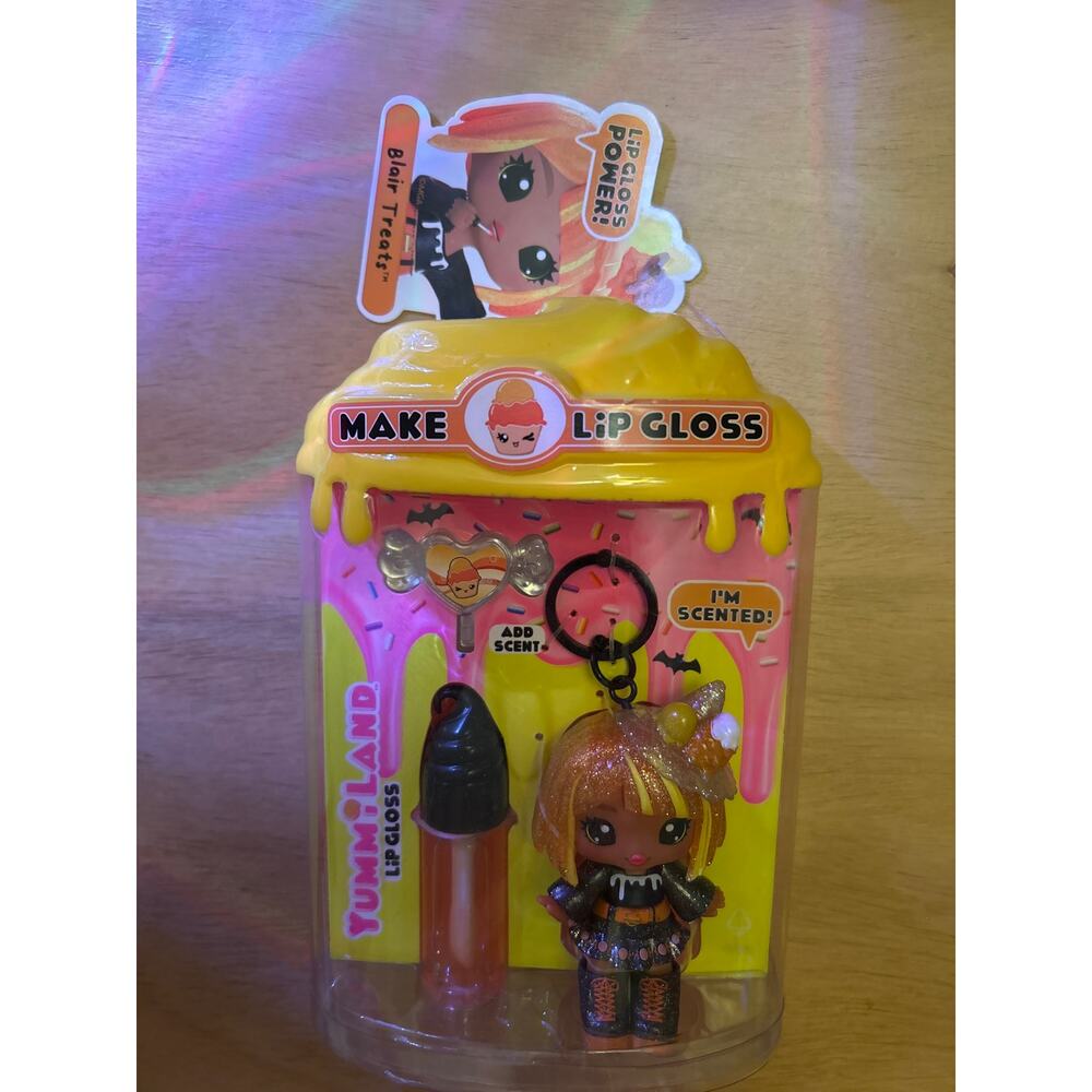 New Girl's Yummi Land Halloween 🦇Make Lip Gloss & Keychain/Charm Accessory - Picture 3 of 6